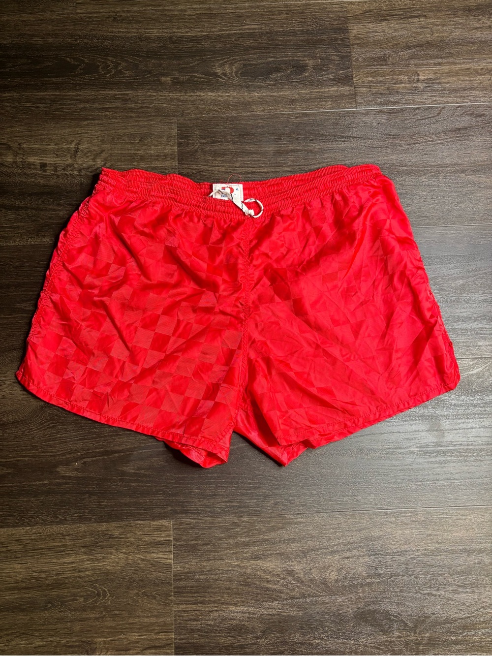 Vintage Soccer Shorts Dodger Checkered Red Wet Look Nylon glanz Mens XL